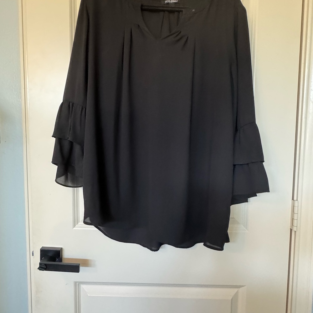 Roz & Ali Black Boxy Ruffled Blouse